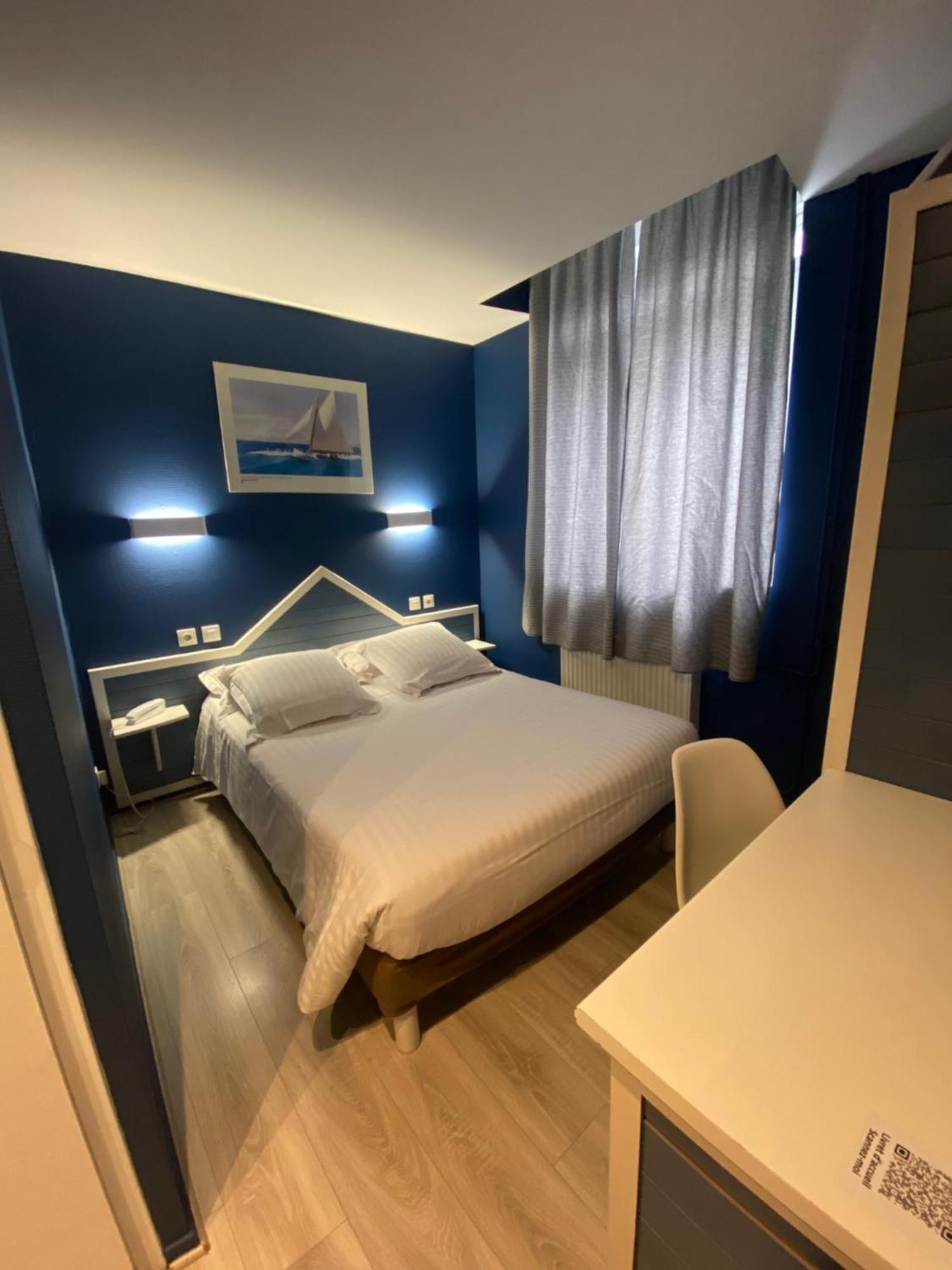 Hotel Le Pelican Charleville-Mezieres Exterior photo