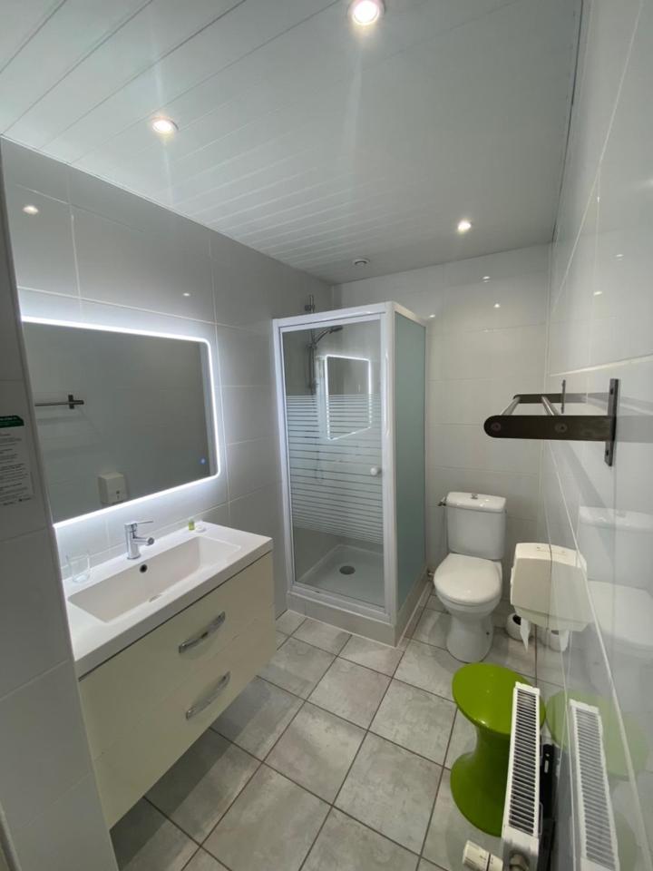 Hotel Le Pelican Charleville-Mezieres Exterior photo